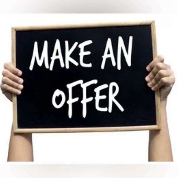 Anthropologie Festive Stocking Earrings - Red, Green, Gold, White. - Picture 10 of 10